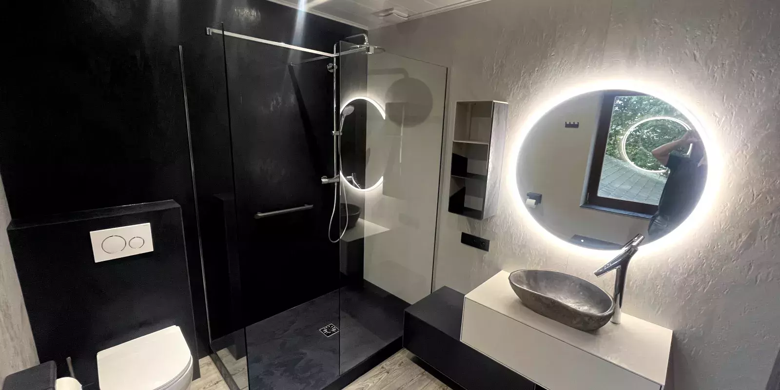 Salle de bain en Baia Panel, douche, murs , meuble et accessoires